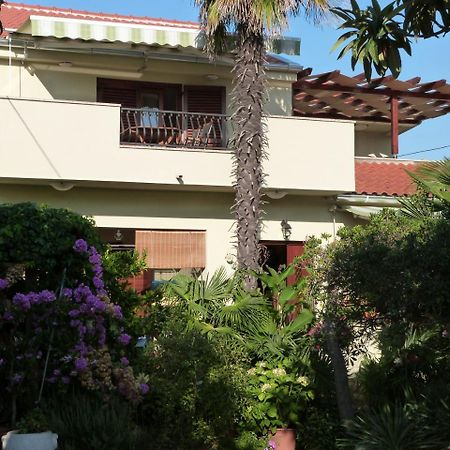 Apartments Eva ซูโกชัน ภายนอก รูปภาพ